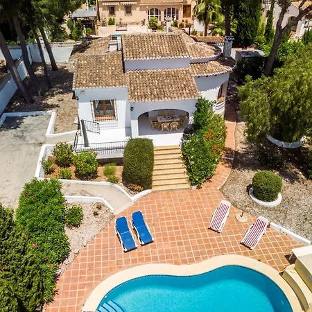 Вилла Charming 3-bed In Javea