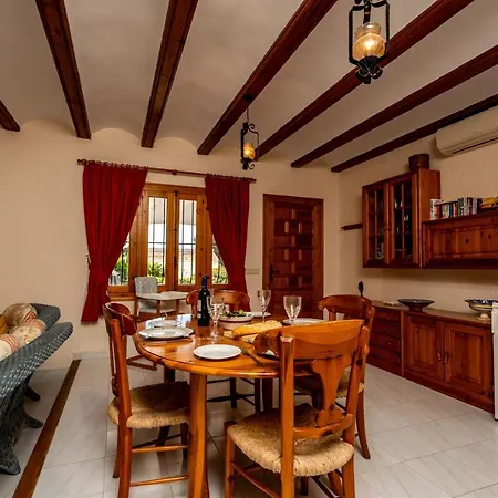 Вилла Charming 3-bed In Javea *