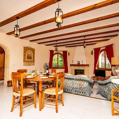Вилла Charming 3-bed In Javea