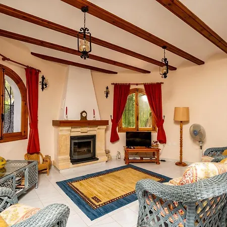 Charming 3-bed In Javea Вилла